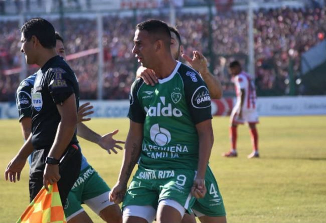El verde dio un paso hacia la primera división: Sarmiento sacó ventaja ante San Martín y sueña El verde dio un paso hacia la primera división: Sarmiento sacó ventaja ante San Martín y sueña
