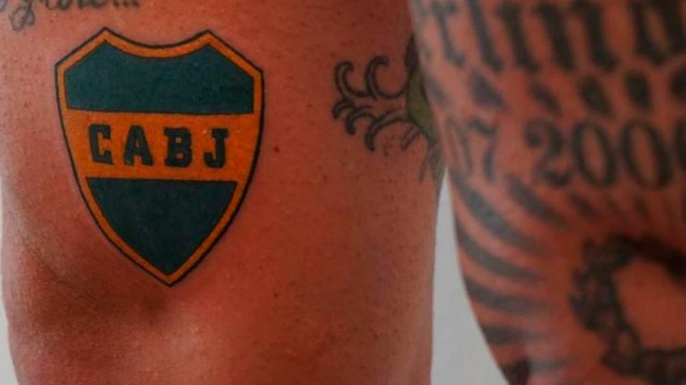 Insólito: el ex defensor italiano Marco Materazzi se tatuó el escudo de Boca