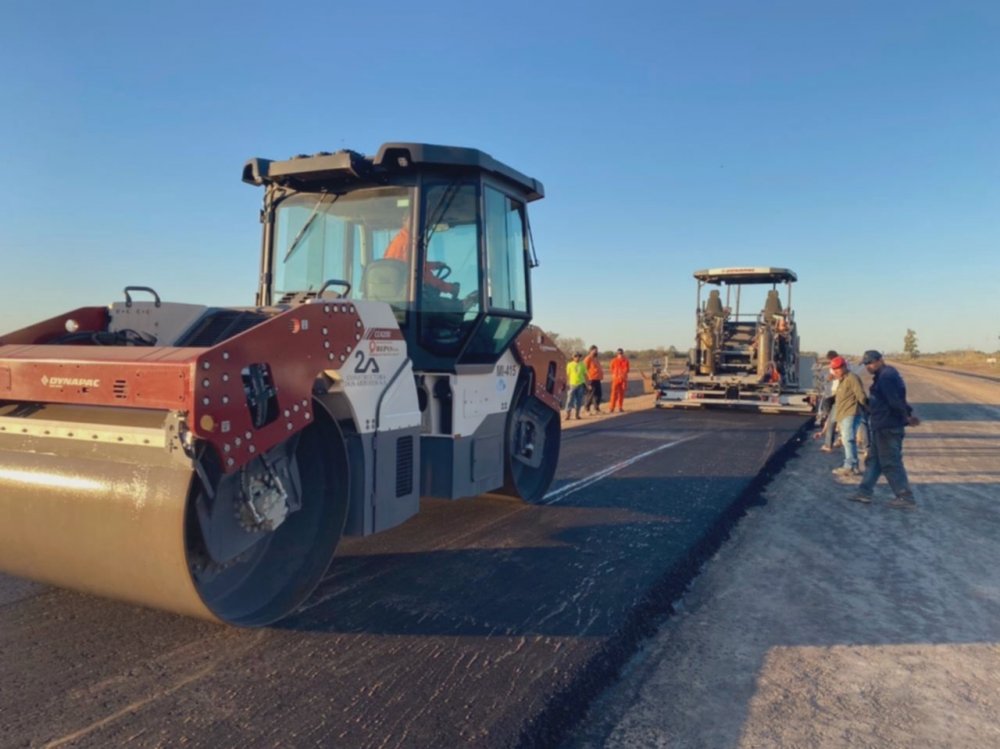 Comenzó a pavimentase la Variante de Chacabuco y la instalación de 5 puentes