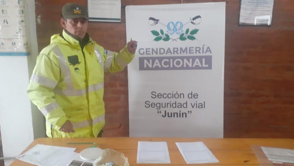 Gendarmería secuestró cocaína transportada por un camión en la ruta 7