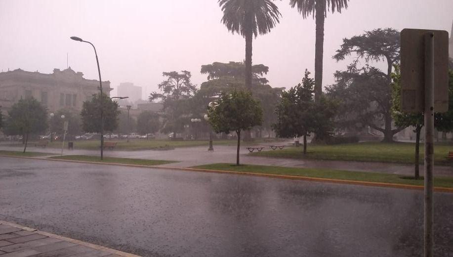 Junín y toda la provincia bajo alerta amarilla por tormentas y fuertes vientos: a qué hora llueve