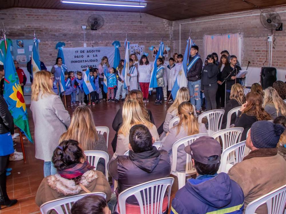 Homenaje a San Martín en el Centro Educativo Complementario N° 801: un llamado a la educación y los valores del prócer