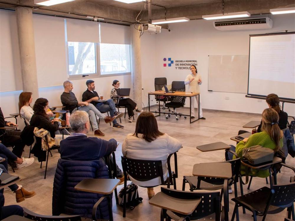 Encuentro en Junín para impulsar la industria del conocimiento: colaboración entre el gobierno local y la Red de Innovación Local (RIL)