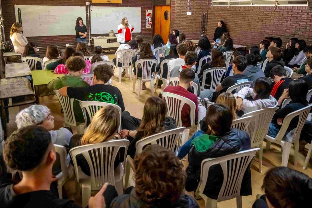 Alumnos de la Secundaria N°7 recibieron una charla concientizadora sobre la ESI