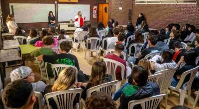 Alumnos de la Secundaria N°7 recibieron una charla concientizadora sobre la ESI