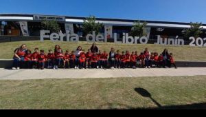 El Jardín de Infantes “Dailan Kifki” visitó la Feria del Libro