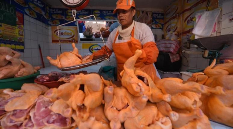 Caída histórica del consumo de carne vacuna en la Argentina: por primera vez se comió más pollo