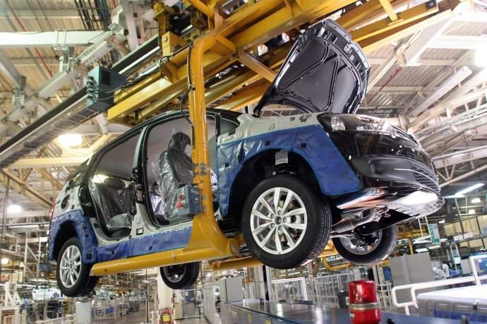 Crece la producción nacional de autos: casi la mitad de los que se venden se fabrican en el país